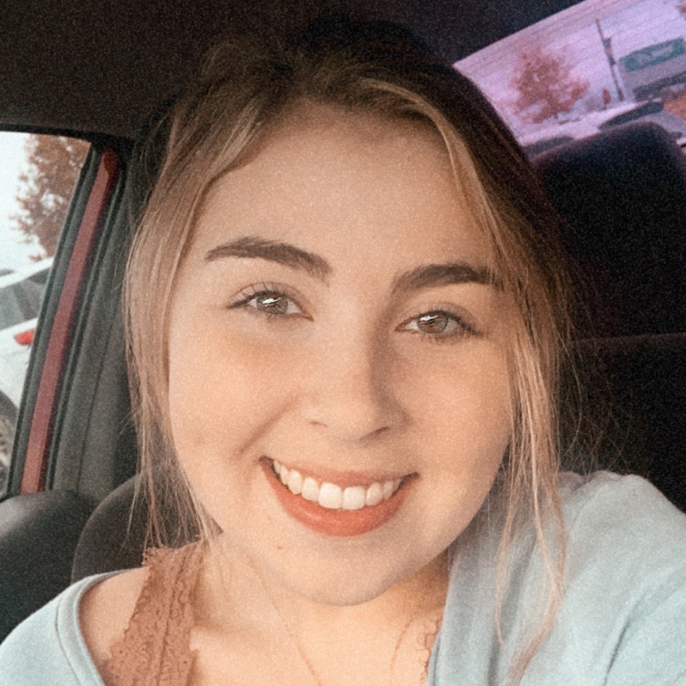 Meet your Posher, Hannah